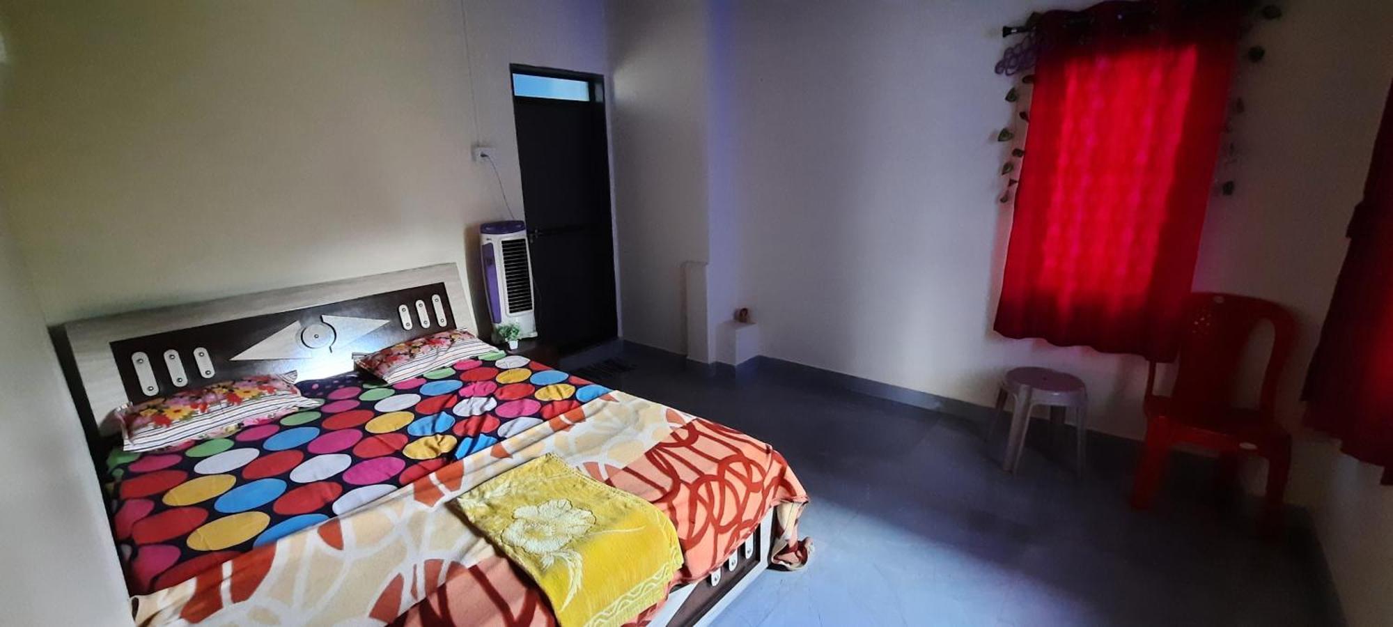 Costel Hostel Mālvan Екстериор снимка